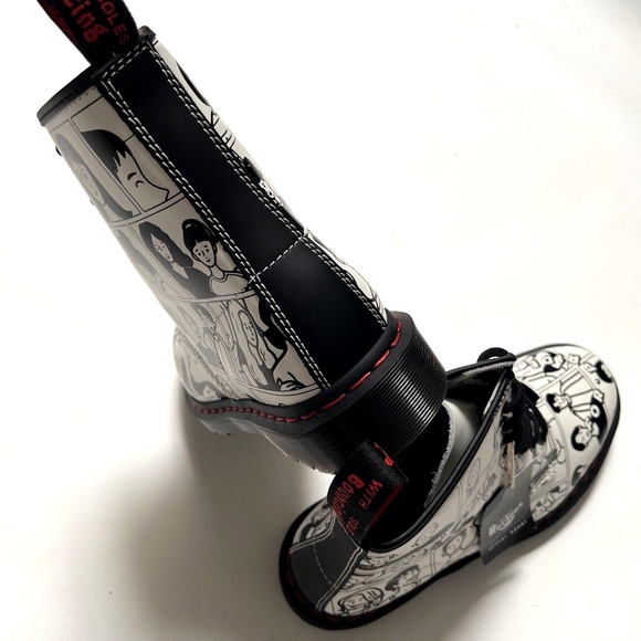 Dr. Martens 1460 Pride Boots Fuyuki Kanai Manga Art Leather Mens 9 Womens 10 NWO - Picture 9 of 13